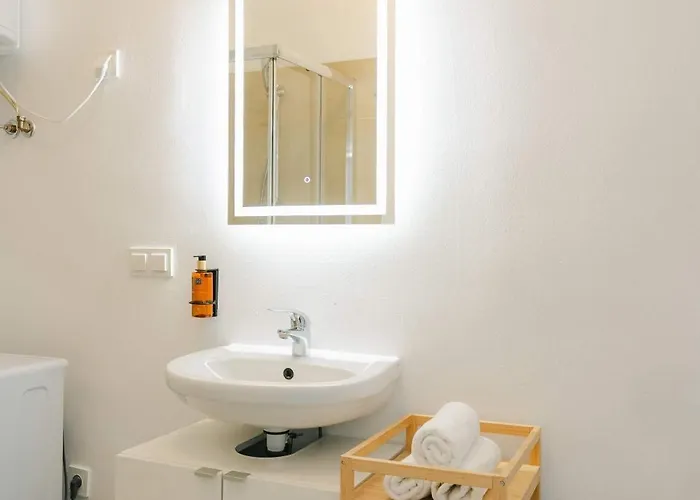 Appartamento Comfy For 2-4 Quiet & Close To Metro Vienna